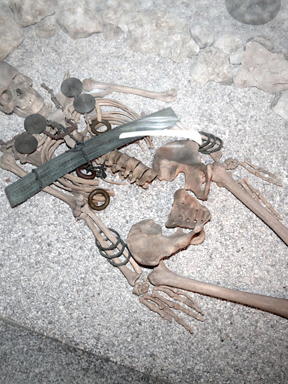 解密凯尔特古墓封面图